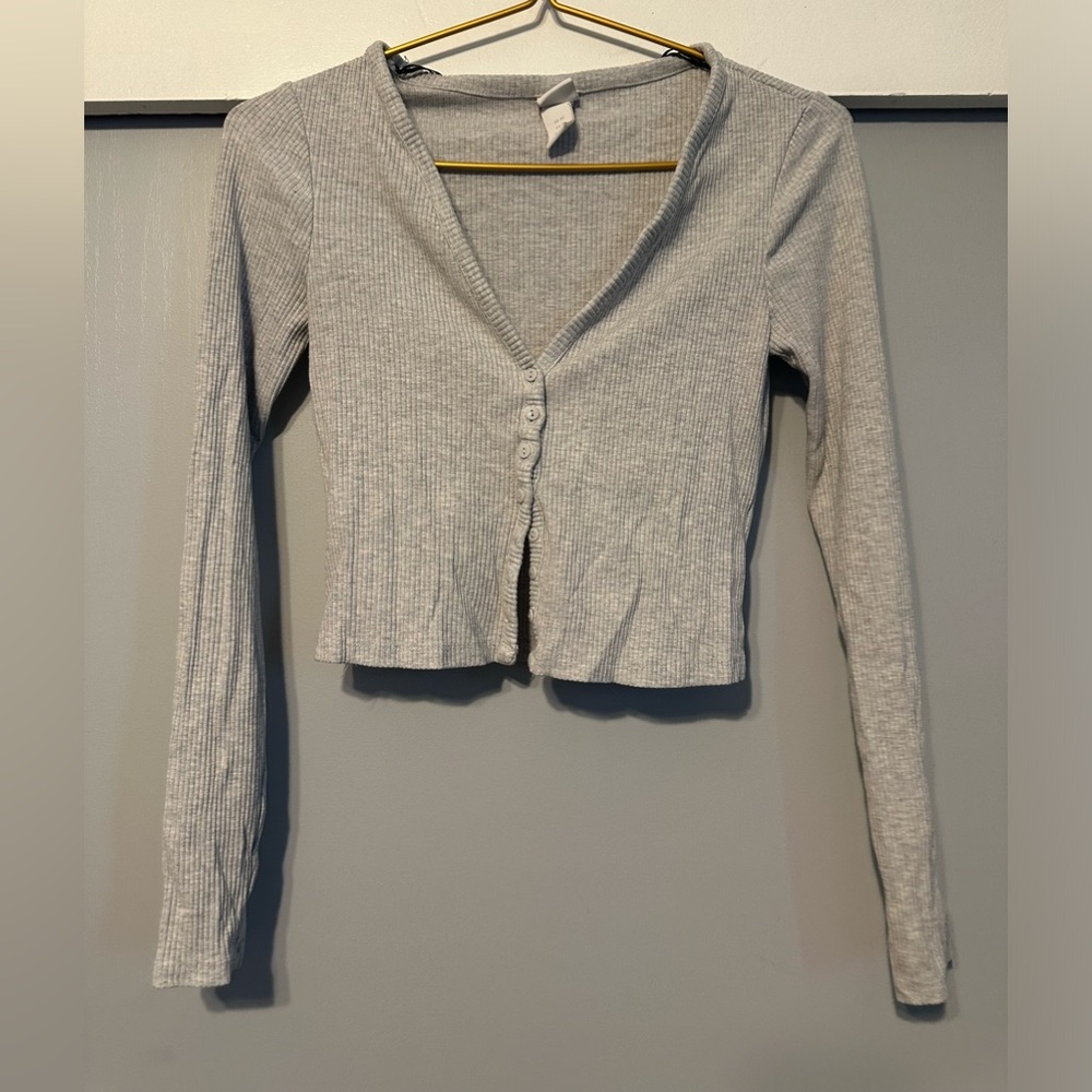 Fitted gray cardigan size xs